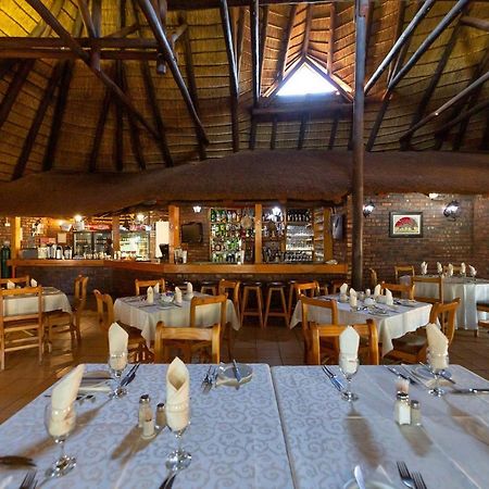 Red Sands Country Lodge Куруман Екстериор снимка