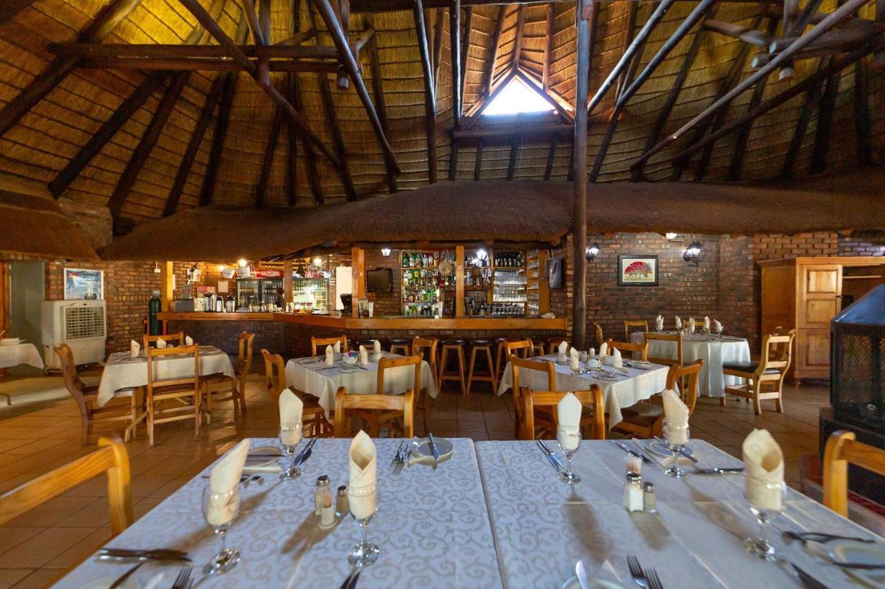 Red Sands Country Lodge Куруман Екстериор снимка