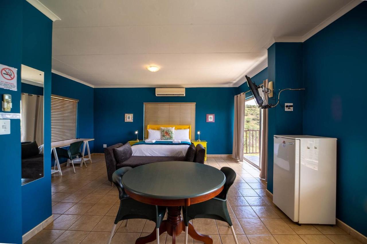 Red Sands Country Lodge Куруман Екстериор снимка