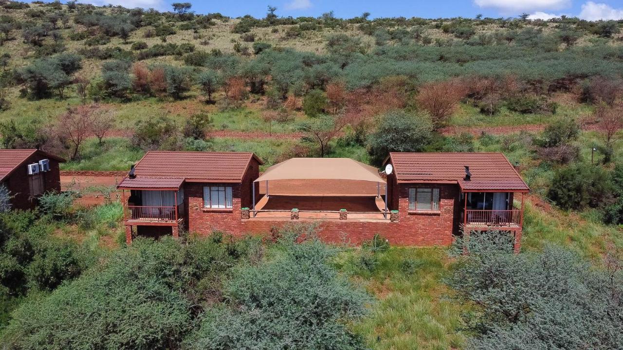 Red Sands Country Lodge Куруман Екстериор снимка