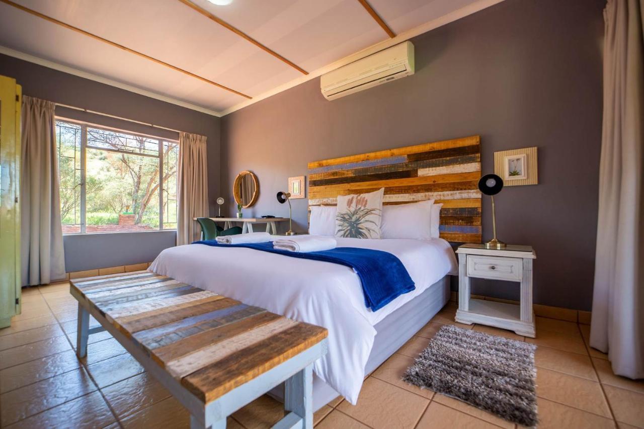 Red Sands Country Lodge Куруман Екстериор снимка